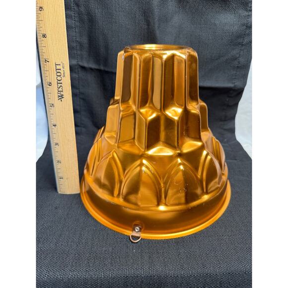 Vintage Tall Turks Head Pudding Mold in Pink Copper Aluminum - Picture 7 of 9